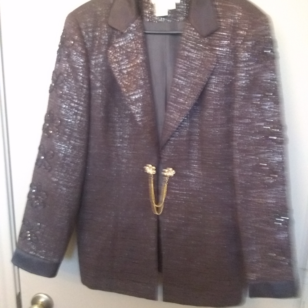 Italia exclusive women's suit